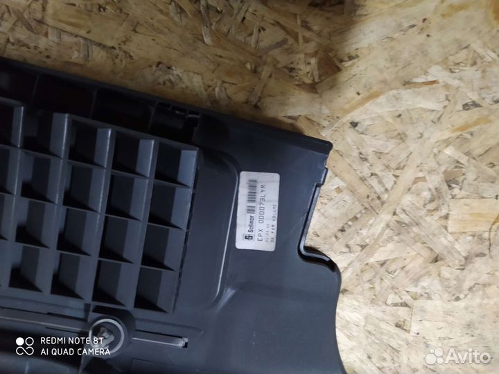 Держатели задней полки range rover