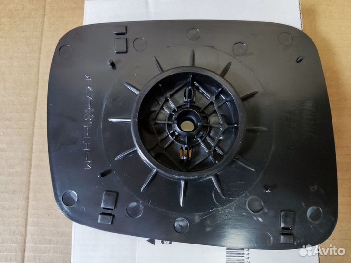 Зеркальный элемент левый VW T4