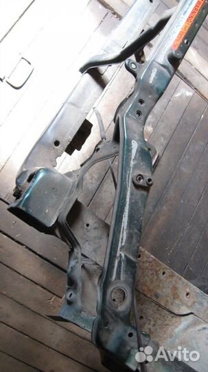 Передняя часть кузова Volvo S40