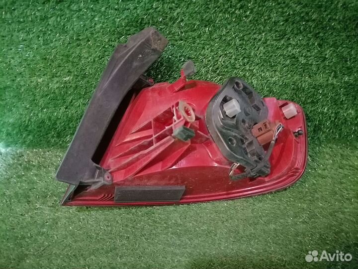 Фонарь (стоп сигнал) левый 8K5945095B Audi A4 B8 8