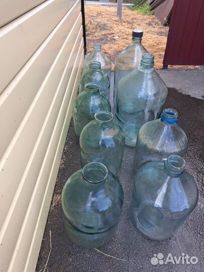 Бутылка стеклянная 10 и 20 литров