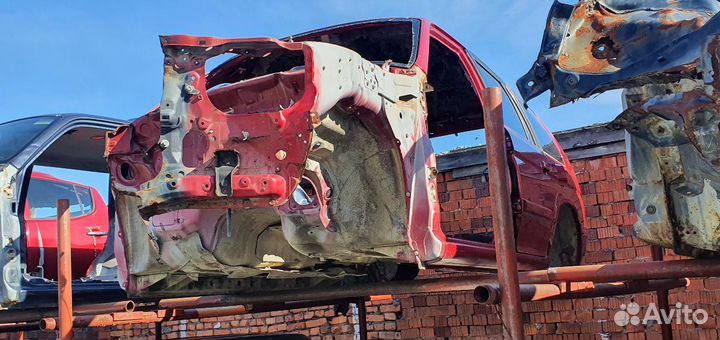 Кузов паджеро спорт на запчасти