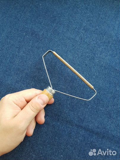 Щетка для чистки ковров новая