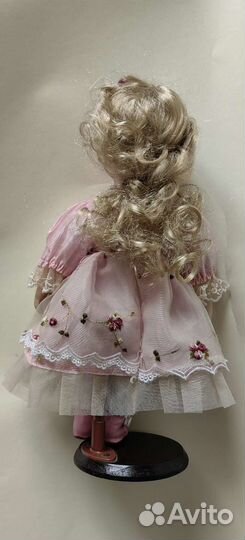 Кукла фарфоровая 30 см