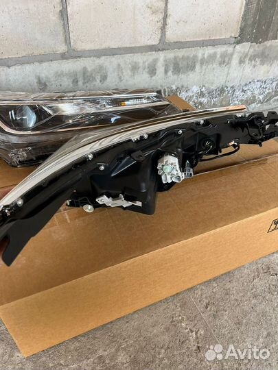 Фары передние на toyota corolla 180