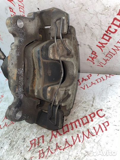 Суппорт тормозной передний правый Volkswagen Golf