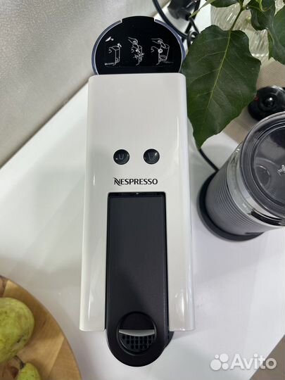 Капсульная кофемашина nespresso essenza mini c30