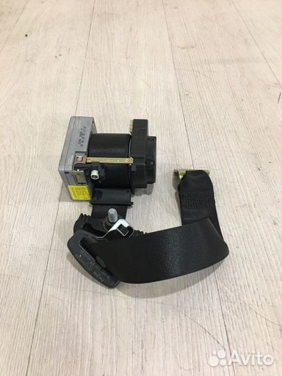 Ремень безопасности задний левый Mercedes Benz
