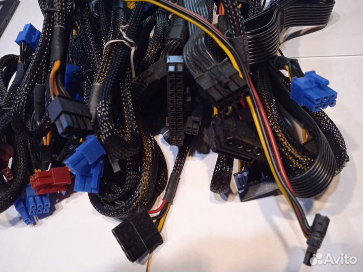 Кабель для модульного блока питания