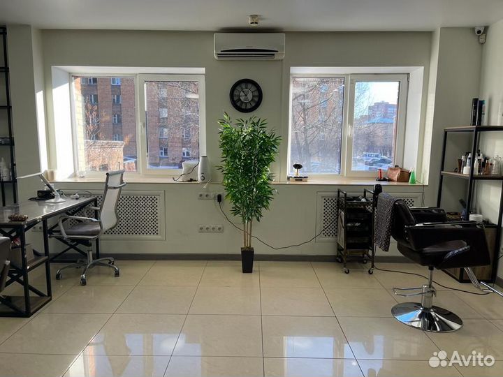 Сдам а аренду рабочее место для парикмахерских усл