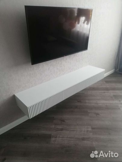 Тумба под телевизор подвесная