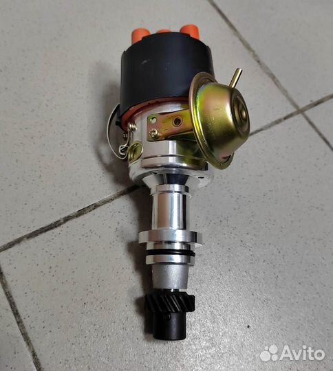 Трамблер с вакуумом Audi / VW 1.6 - 1.8