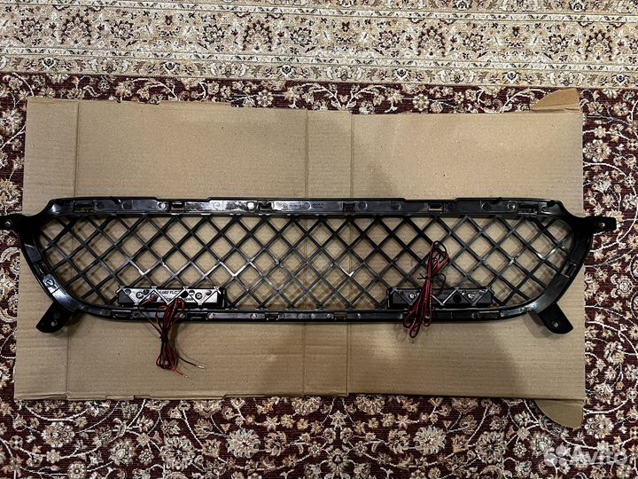 Решетка в бампер с дхо для Hyundai Solaris RBr