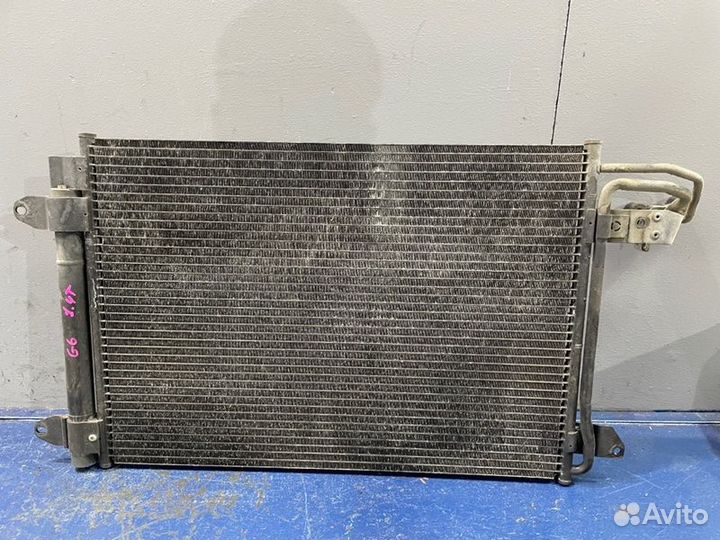 Радиатор кондиционера Volkswagen Golf 6