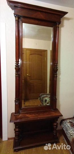 Старинная антикварная мебель