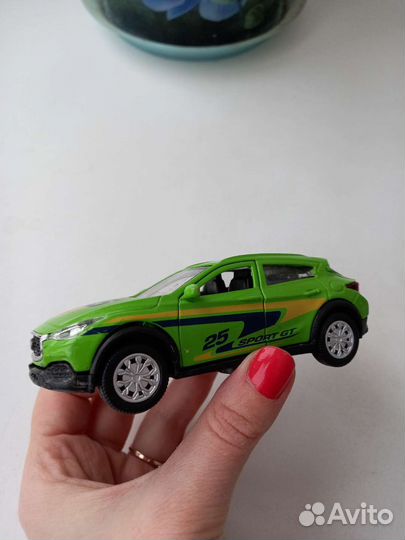 Машина металлическая Infiniti QX30