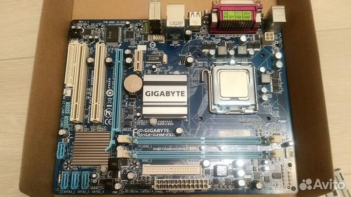 Материнская плата с процессором, памятью, б/п и wi