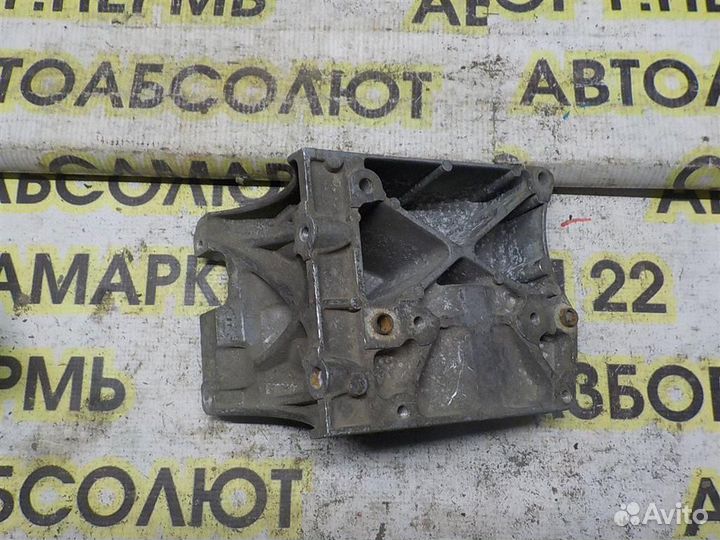 Кронштейн кондиционера Ford Focus II 2005-2011