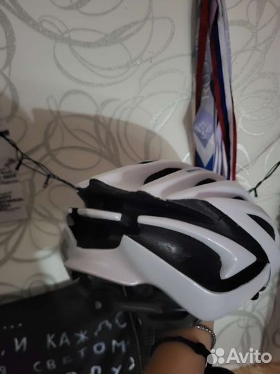 Велошлем Carrera Nitro air-lock