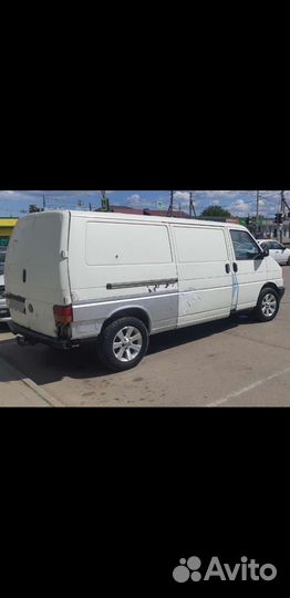 Volkswagen Transporter 2.4 МТ, 1993, битый, 785 000 км