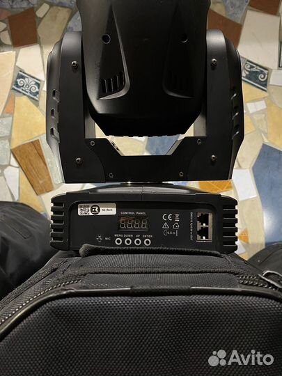 Световая голова wash zoom 7x15