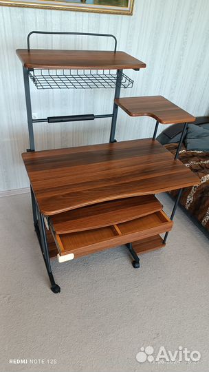 Компьютерный стол