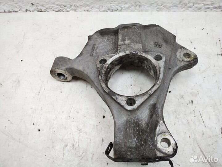 Кулак передний правый Cadillac Escalade 6.2 2015