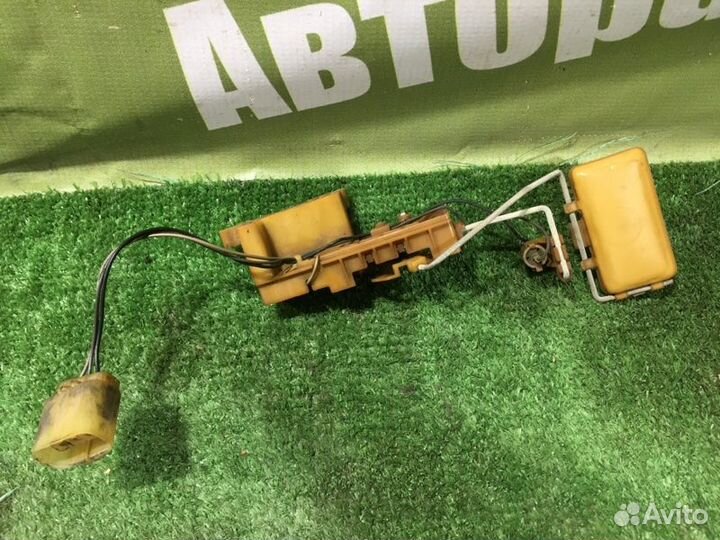 Датчик уровня топлива Nissan Bluebird U13 SR18DE