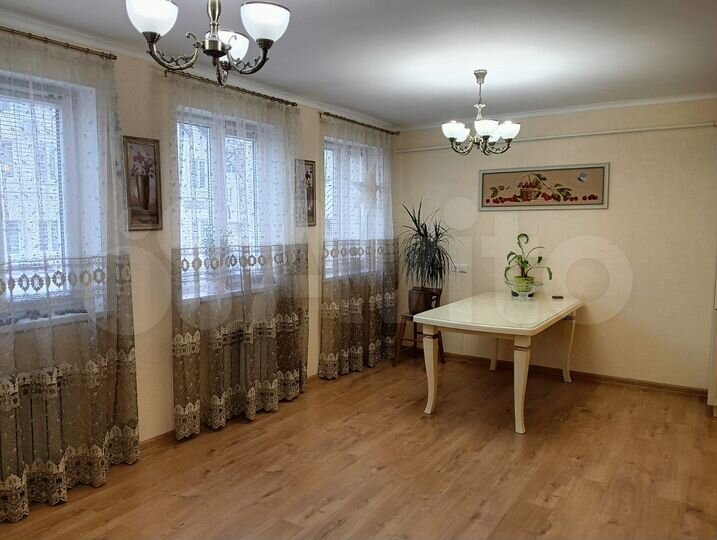 Таунхаус 113,3 м² на участке 1 сот.