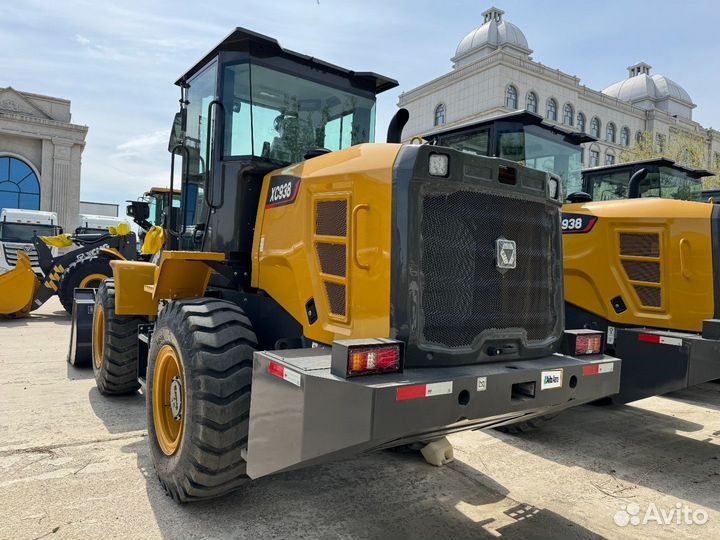 Фронтальный погрузчик XCMG XC938, 2024