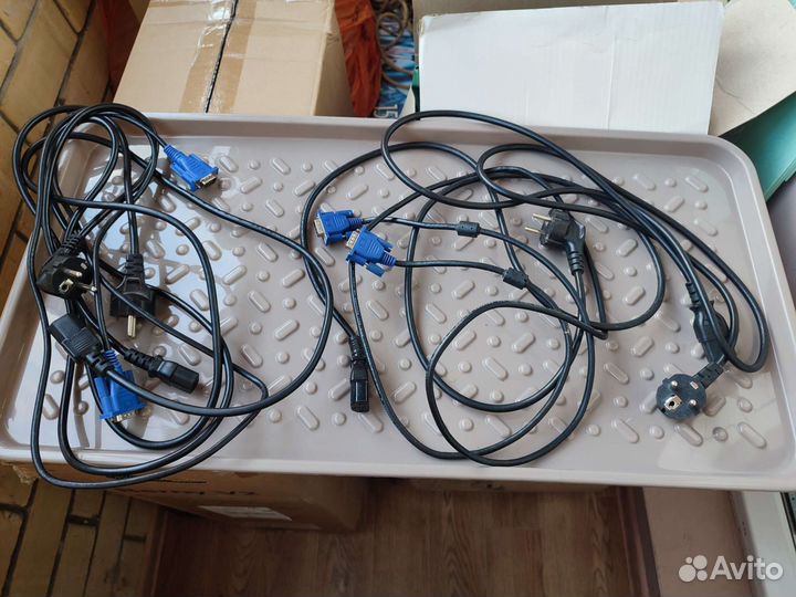 Сетевые кабели и кабели VGA