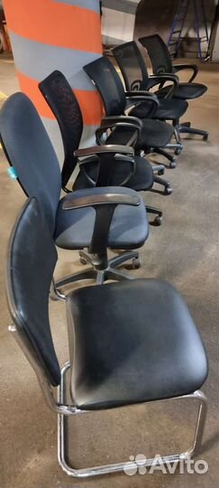 Офисный кресло
