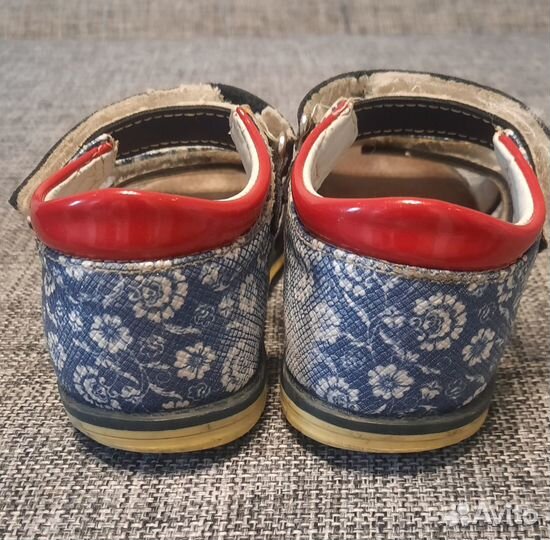 Босоножки для девочки