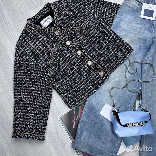 Жакет и джинсы Chanel