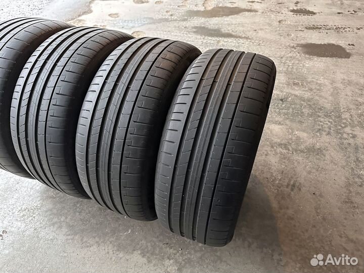 Pirelli P Zero PZ4 255/45 R19 104Y