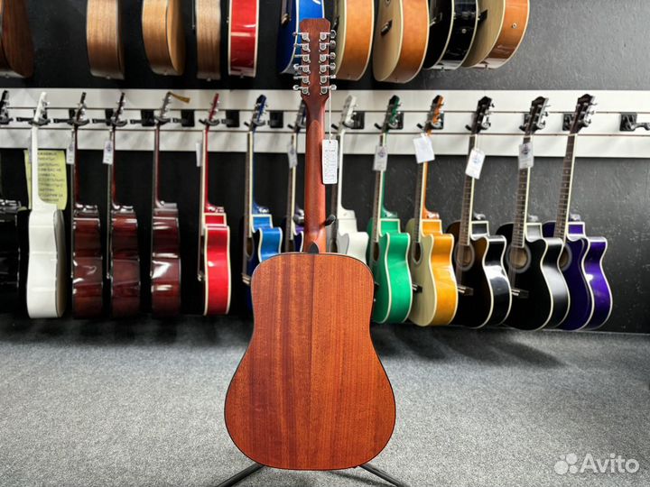 12 струнная гитара со звукоснимателем