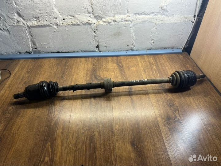 Привод передний правый Nissan Primera P 12 1.6