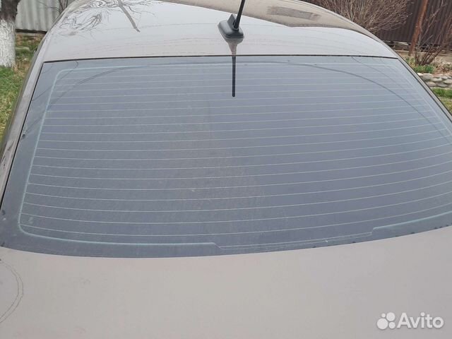 Стекло заднее Volkswagen Polo