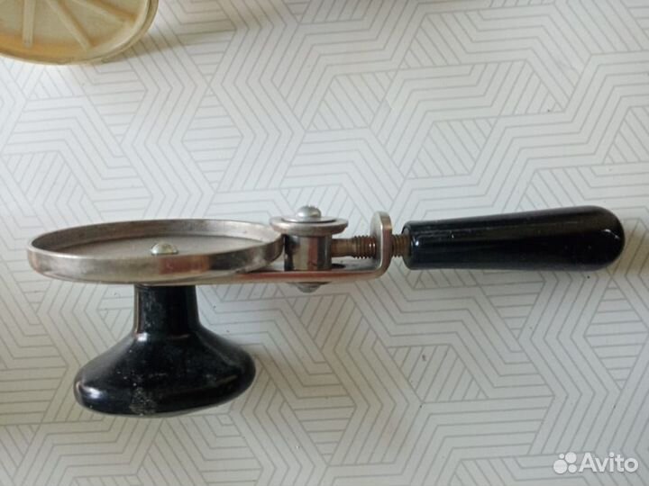 Закаточная машинка для банок закатка