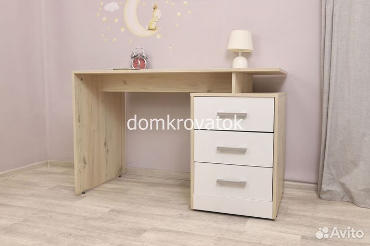 Стол письменный