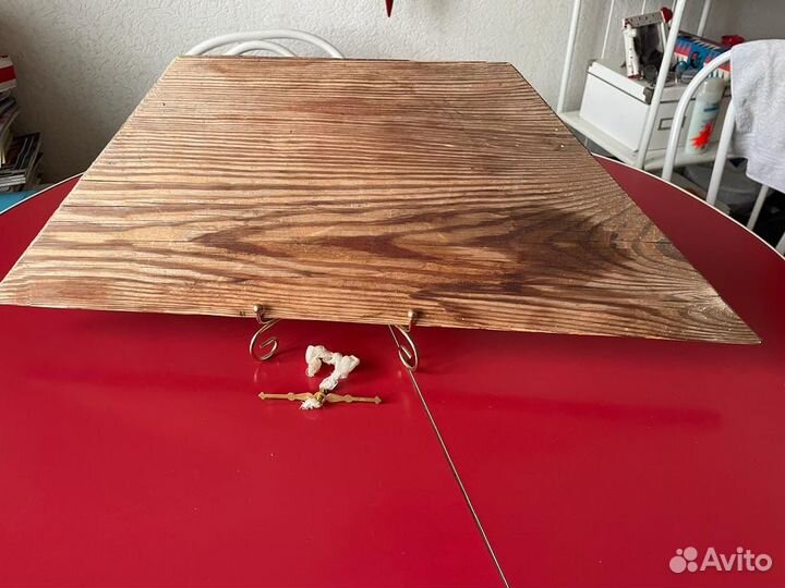 Иконы новодел,полка для икон угловая