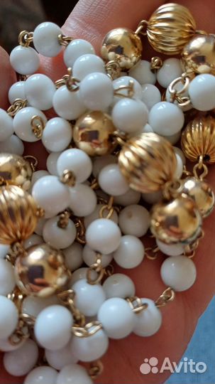 Бусы из молочного стекла Kramer