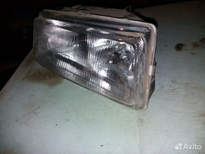 Фара правая Ауди