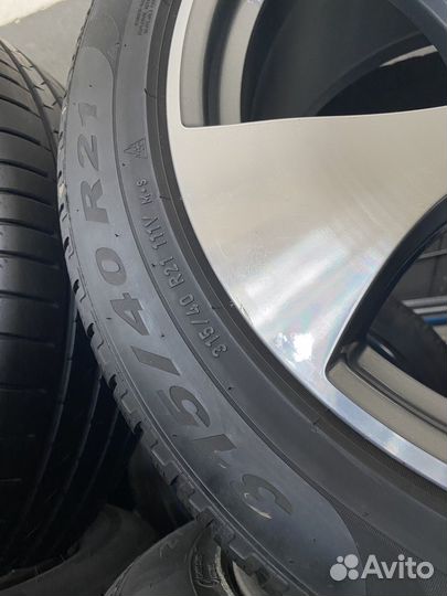 Pirelli Scorpion Winter 275/45 R21 и 315/40 R21 111V