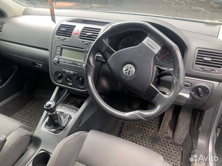 Форсунка топливная Volkswagen Jetta 5 2006