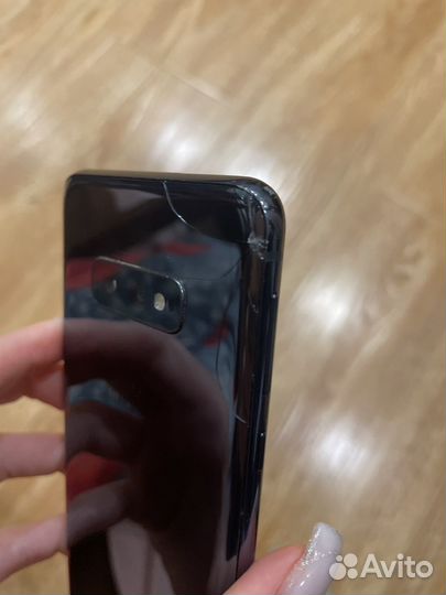 Samsung Galaxy S10, 6/128 ГБ