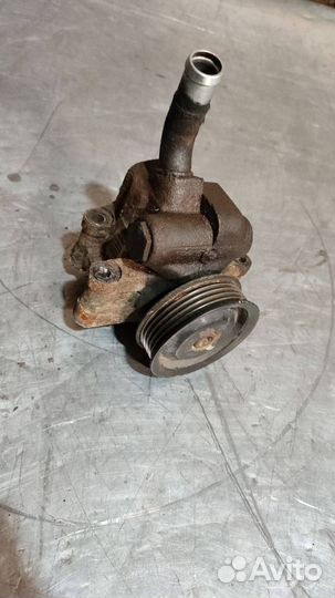 Насос гидроусилителя руля Ford Fusion 2005