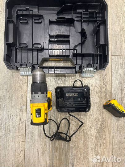 Ударная дрель-шуруповерт dewalt DCD706