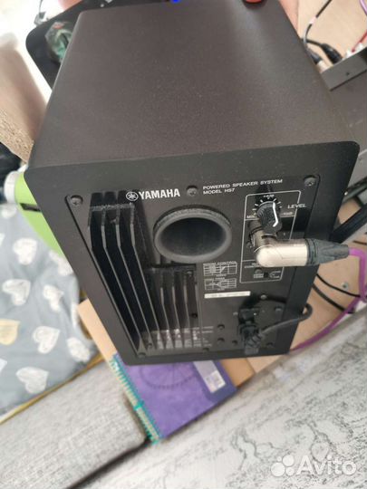 Студийные мониторы Yamaha HS7 (продажа парой)