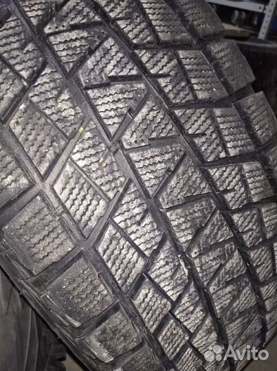 Bridgestone Blizzak DM-V1 265/65 R17 28V